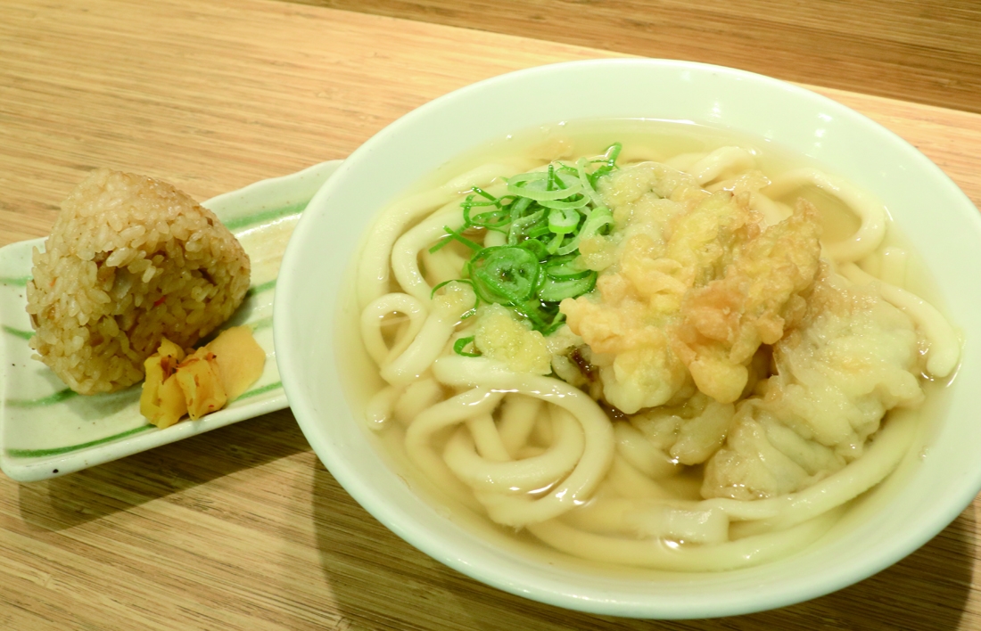 ごぼう天うどんとかしわおにぎり(1個)