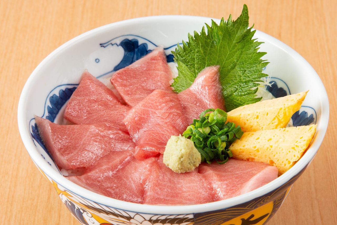 “生”本マグロ丼定食